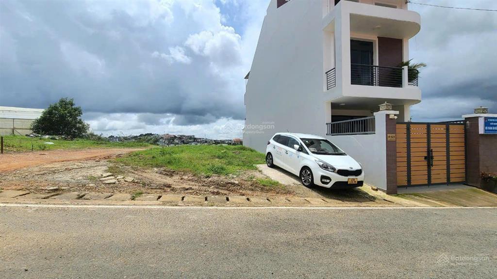 Đất view đẹp đà lạt 108m2 full thổ, chủ thu hồi vốn bán 5 tỷ, kqh thánh mẫu p7, đường nhựa 5m