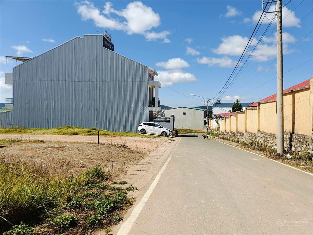 Đất view đẹp đà lạt 108m2 full thổ, chủ thu hồi vốn bán 5 tỷ, kqh thánh mẫu p7, đường nhựa 5m