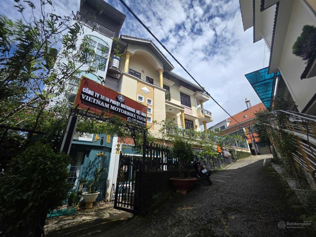 Bán gấp biệt thự tại yersin, đà lạt, cách hồ xuân hương 500m  29,5 tỷ, 367m2, 4 lầu, 15pn