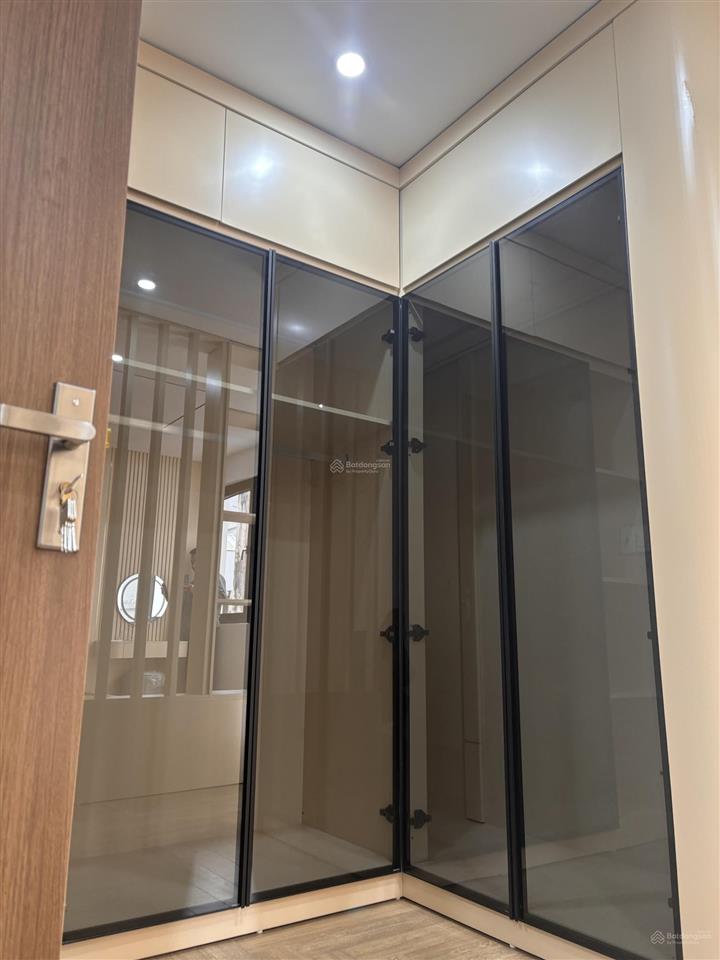 Nhà mới trục chính kinh doanh oto tránh đỗ