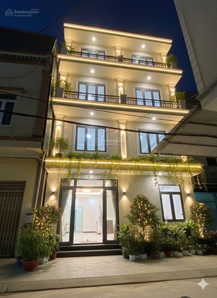 Nhà mới lô góc hưng đạo ngay trường học 4 tầng ô tô tránh đỗ  0977 327 ***