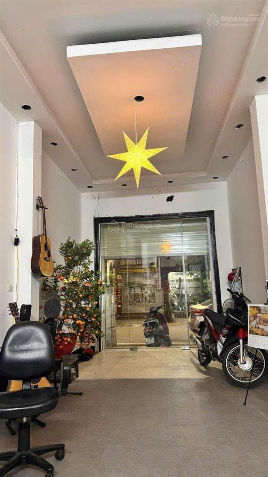 Chính chủ nhờ bán mặt phố hàng phèn  57m2  nhỉnh 49 tỷ