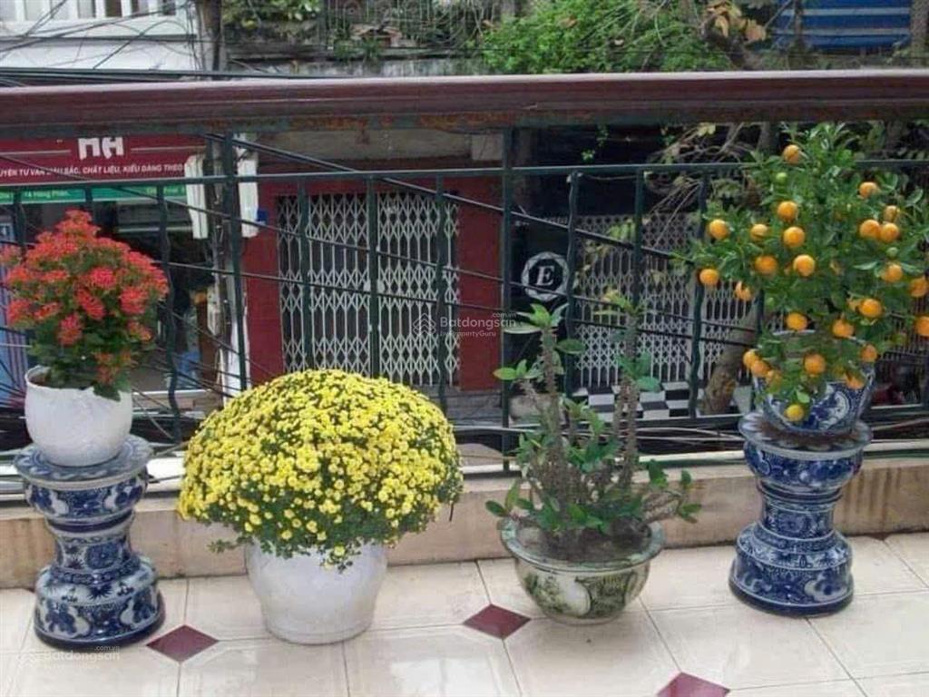 Chính chủ nhờ bán mặt phố hàng phèn  57m2  nhỉnh 49 tỷ