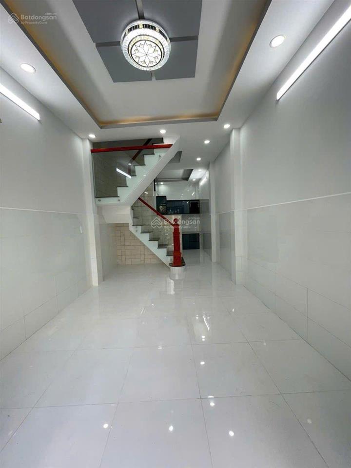 Nhà mới 3 tầng đầy đủ công năng đường rạch cát, phường phú định giá chỉ 4,6 tỷ