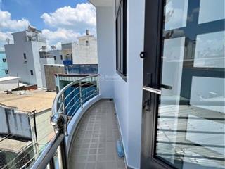 Bán nhà sửa mới đẹp ở liền 4 phòng ngủ, hẻm xe hơi, shr, chỉ 3.x gần cầu vĩnh mậu, đường bình đông