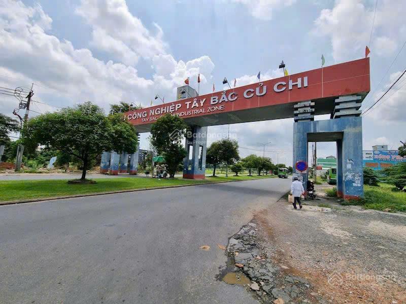 Đất ngộp ngang 7 dài 34m, nở hậu 9m7, gần chợ phước thạnh, giá 975 triệu, bao thuế phí, sang tên.