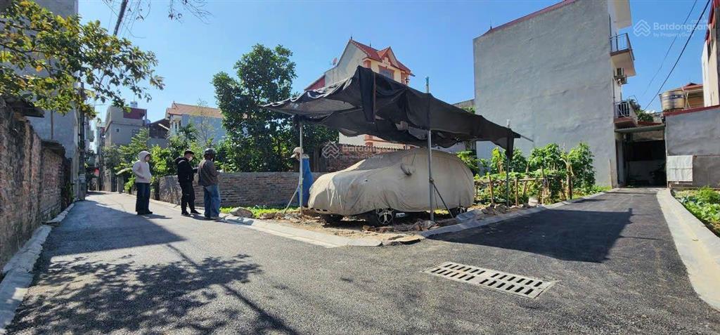 Đoài nam hồngđông anhhn
s=48.5m ful thổ cư
đường thông ô tô
cạnh bìa làng
400m đườn