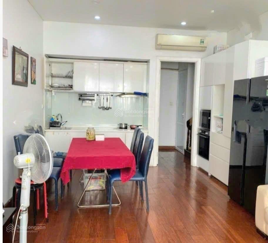 Mặt hồ hoàng cầu  69m2  4t  4m mt  kinh doanh  giá trị tăng trưởng cao  40.5 tỷ
