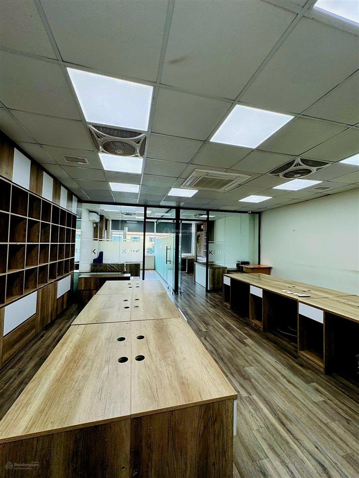 Chủ mót bánmặt phố cầu giấynhà 8 tầng thang máy2 mặt phố thoángmt6.3m dòng tiền cho thuê đỉnh