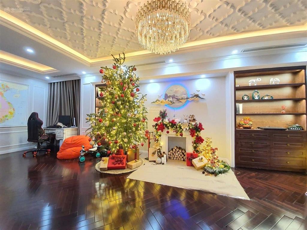 Tuyệt tác mặt phố trần vỹ cầu giấy130mtoà văn phòngkết hợp ở bể bơi vô cựcsân vườn bbq