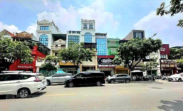 Mặt phố vũ phạm hàmcầu giấy 143m2 7t thang máyvỉa hè đá bóngô tô dừng đỗdòng tiền 1.2 tỷ/ năm
