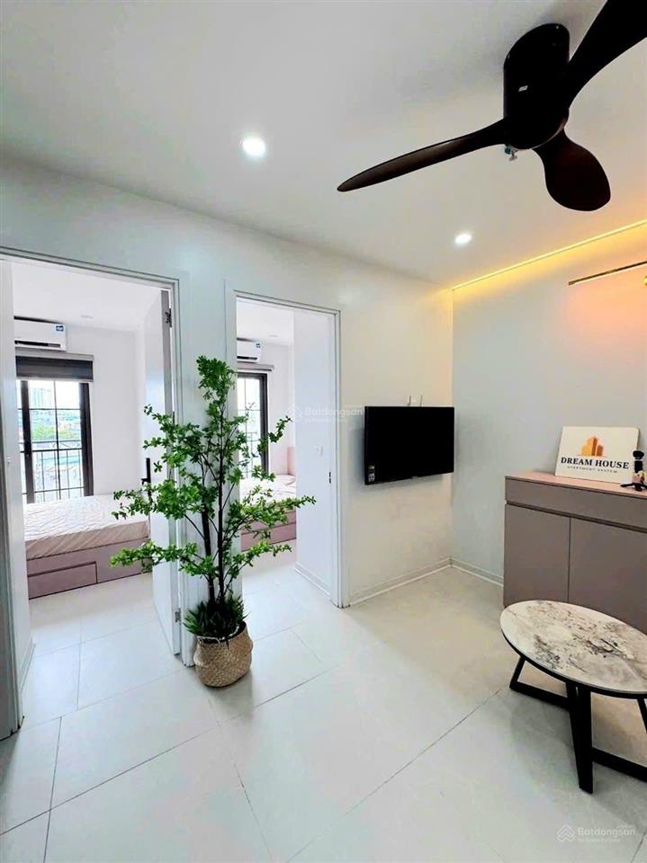 Mặt phố nguyễn đình hoàn  cầu giấy  73m2  9t thang máy  4.5m mt  hầm ô tô  dòng tiền 200t