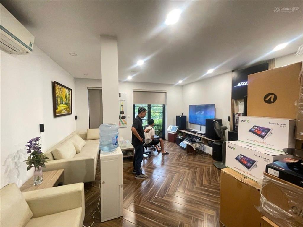 Mặt phố đặng tiến đông  đống đa  hồ hoàng cầu  86m2  5t  mặt tiền bề thế 5.4m  dt 40tr/ tháng