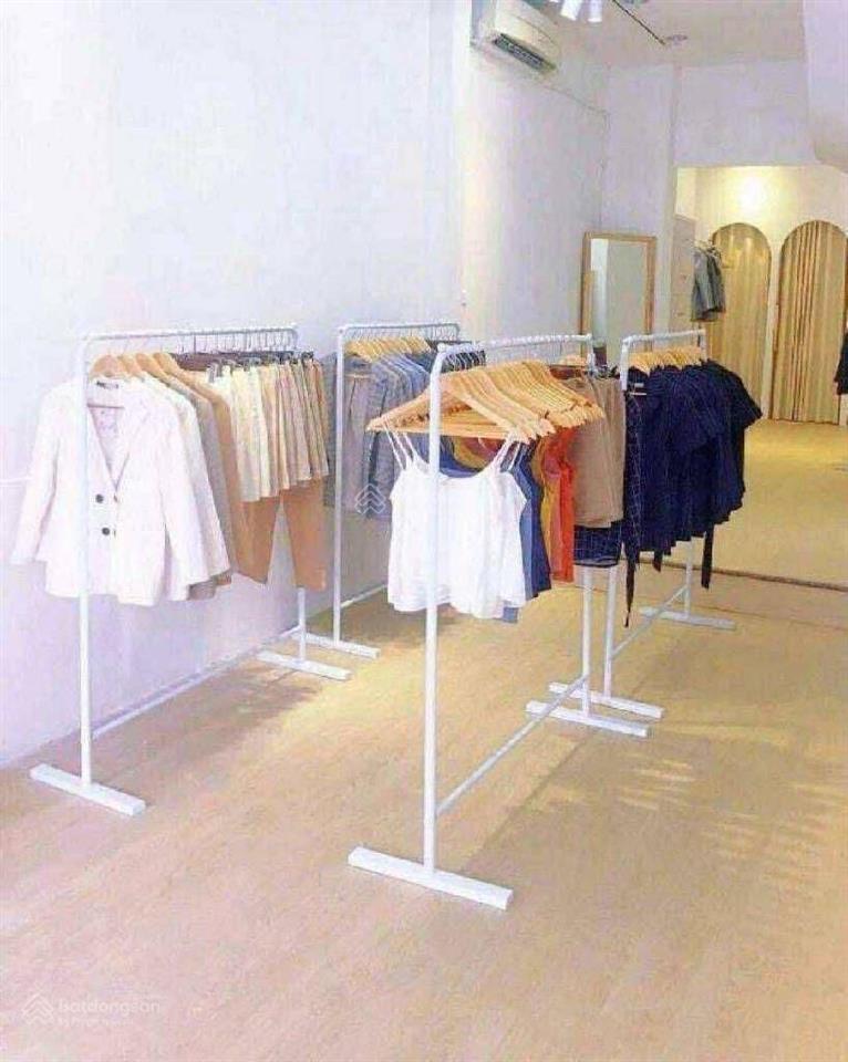 Mặt phố vip xã đàn  ngã 6 ô chợ dừa  60m2  4.2m mặt tiền  2 mặt thoáng vỉa hè rộng kinh doanh