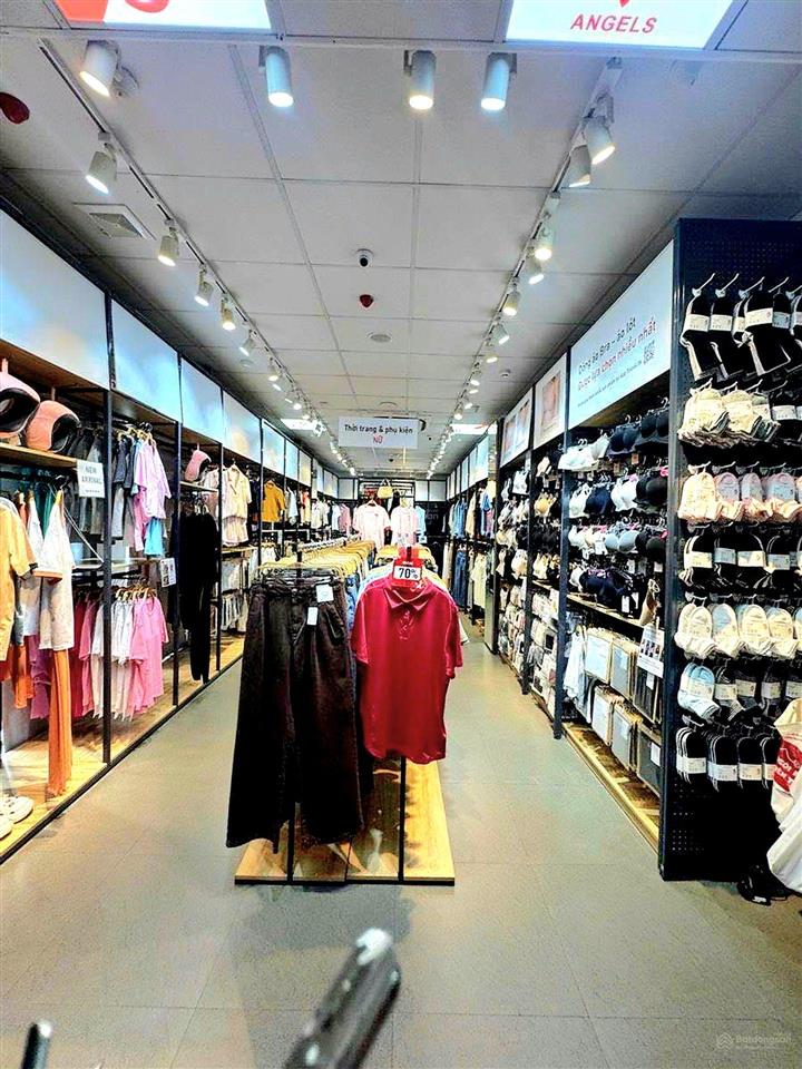 Hàng khủngmặt phố cầu giấy67m25t thang máylô góckinh doanhsổ đỏ hoa khôidòng tiền 1.3 tỷ/năm