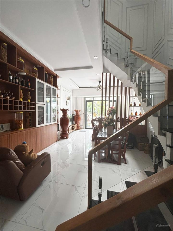 Chính chủ cần bán căn nhà tâm huyết do vợ chồng chuyển công tác nhà tại thuận giao, thuận an