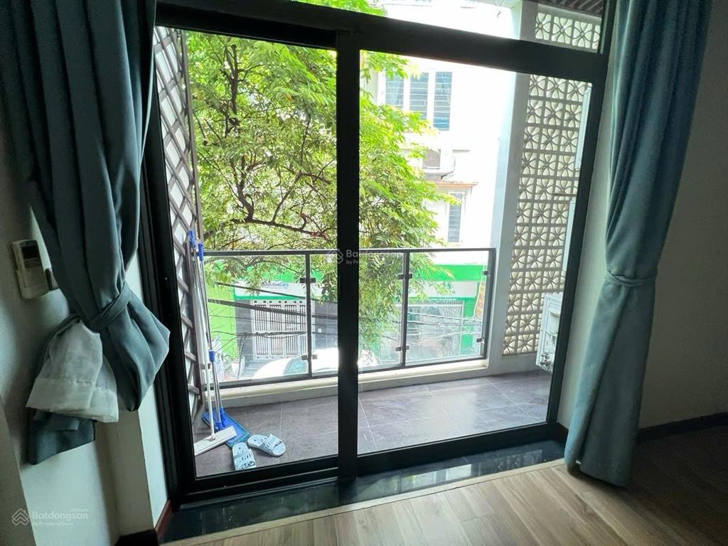 Cho thuê np tại ngõ 2, yên hòa, 30 triệu, 50m2, đẹp, nhiều tiện ích