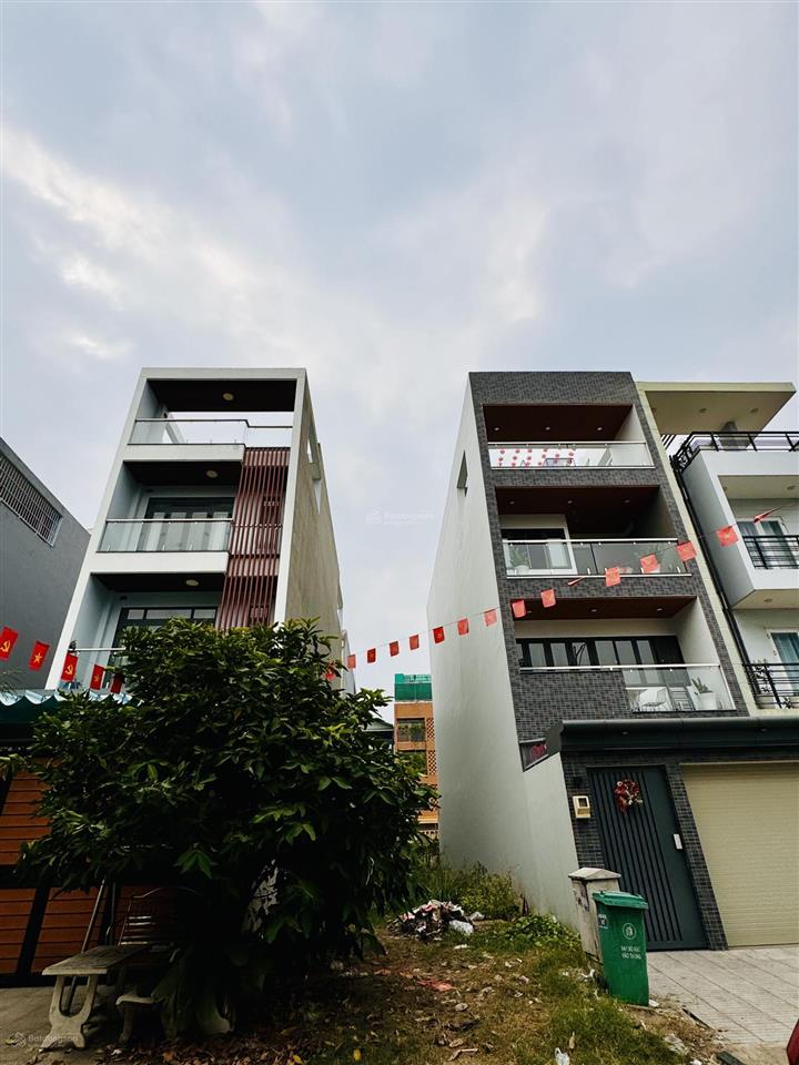 Lô đất 110m2, ngang 5m, đối diện công viên lê văn thịnh, bình trưng tây q2, nhỉnh 10.5 tỷ