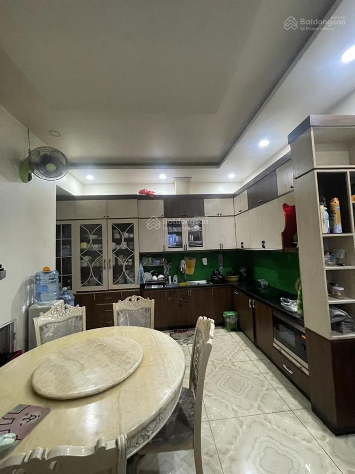 Nhà hxh ngay vincom lê văn việt, 3 tầng, 85m2, ngang 5m, nhỉnh 6 tỷ