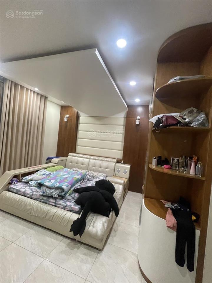 Nhà hxh ngay vincom lê văn việt, 3 tầng, 85m2, ngang 5m, nhỉnh 6 tỷ