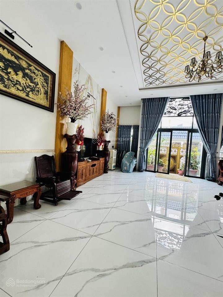 Nhà 3 tầng, lê văn việt, 125m2, ngang 5m, hẻm xe hơi 6m, đẹp, ở ngay, nhỉnh 7 tỷ