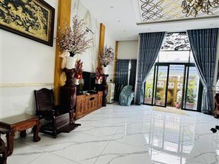 Nhà 3 tầng, lê văn việt, 125m2, ngang 5m, hẻm xe hơi 6m, đẹp, ở ngay, nhỉnh 7 tỷ