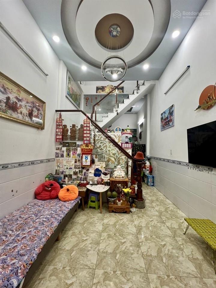 Giảm sốc 1,3 tỷ, nhà 3 tầng, 80m2, ngay metro bình thái, nhỉnh 5 tỷ