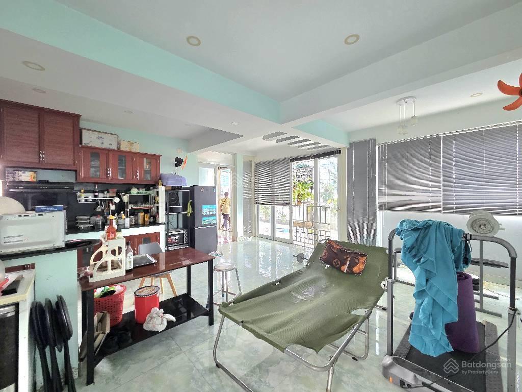 Toà nhà 5 tầng, 20 chdv ngay phạm văn đồng, doanh thu gần 1 tỷ/ năm, chỉ 13.5 tỷ