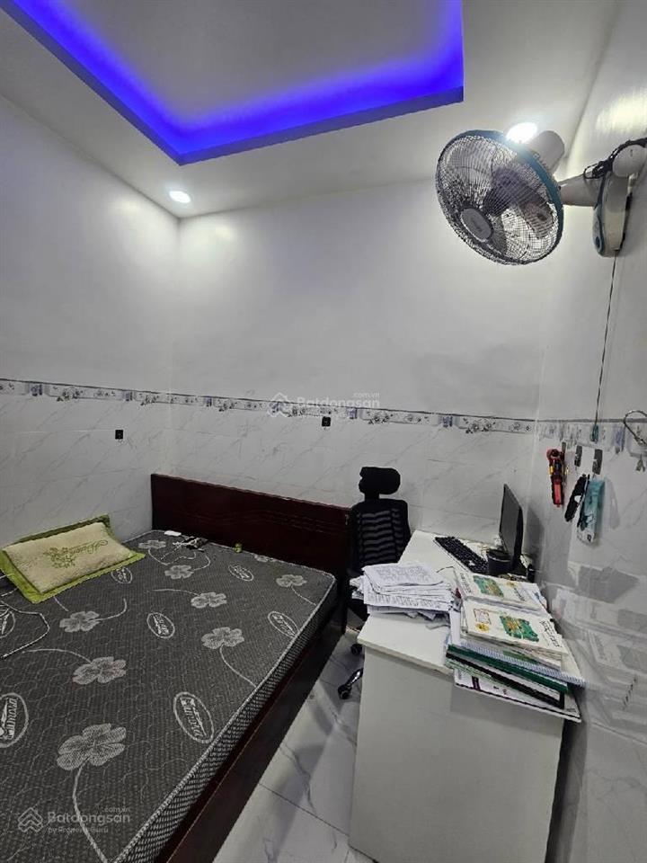 Nhà mặt tiền đường, phước bình, 2 tầng 100m2, xe hơi đậu ngày đêm, nhỉnh 9 tỷ