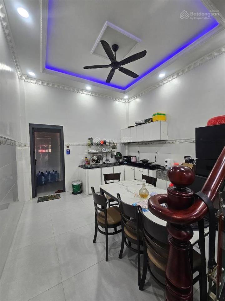 Nhà mặt tiền đường, phước bình, 2 tầng 100m2, xe hơi đậu ngày đêm, nhỉnh 9 tỷ