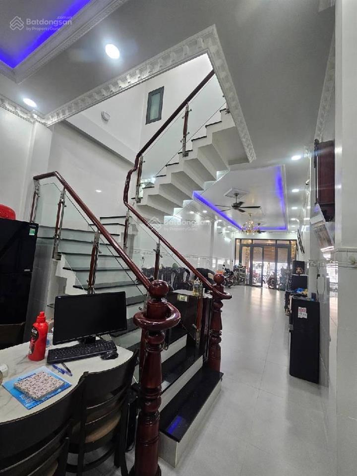 Nhà mặt tiền đường, phước bình, 2 tầng 100m2, xe hơi đậu ngày đêm, nhỉnh 9 tỷ