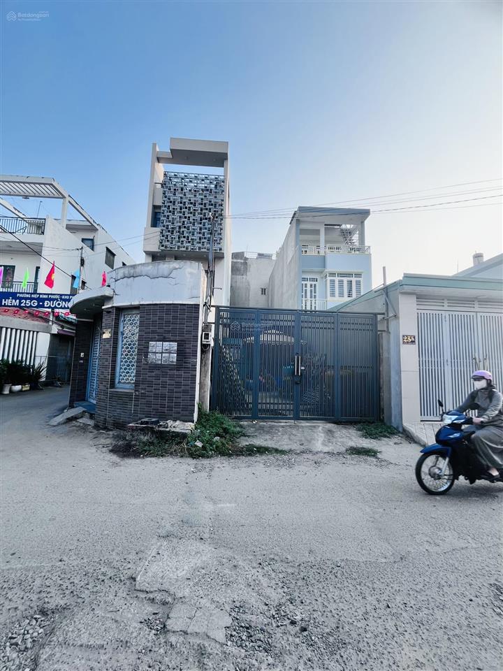 Bán gấp đất mặt tiền kinh doanh đường sầm uất đối diện vạn phúc thủ đức,112m2 giá chỉ 9,5 tỷ,