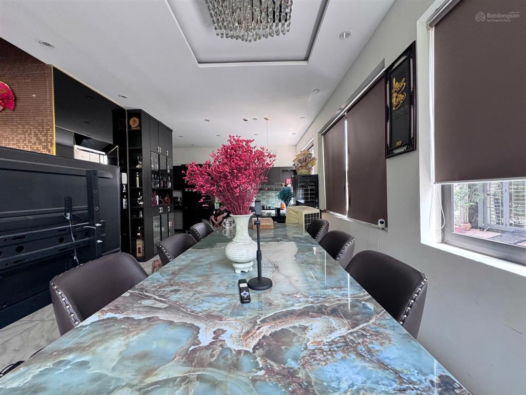 Bán biệt thự mini góc 2 mặt tiền quốc lộ 13, gần vạn phúccó thang máytặng nội thất cao cấp12,5 tỷ