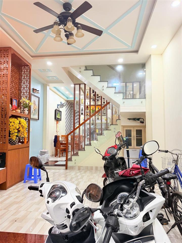 Bán gấp nhà 3 tầng quốc lộ, hẻm xe tải, ngay hồng long gần vạn phúc giá 7,5 tỷ, sổ hồng hoàn công