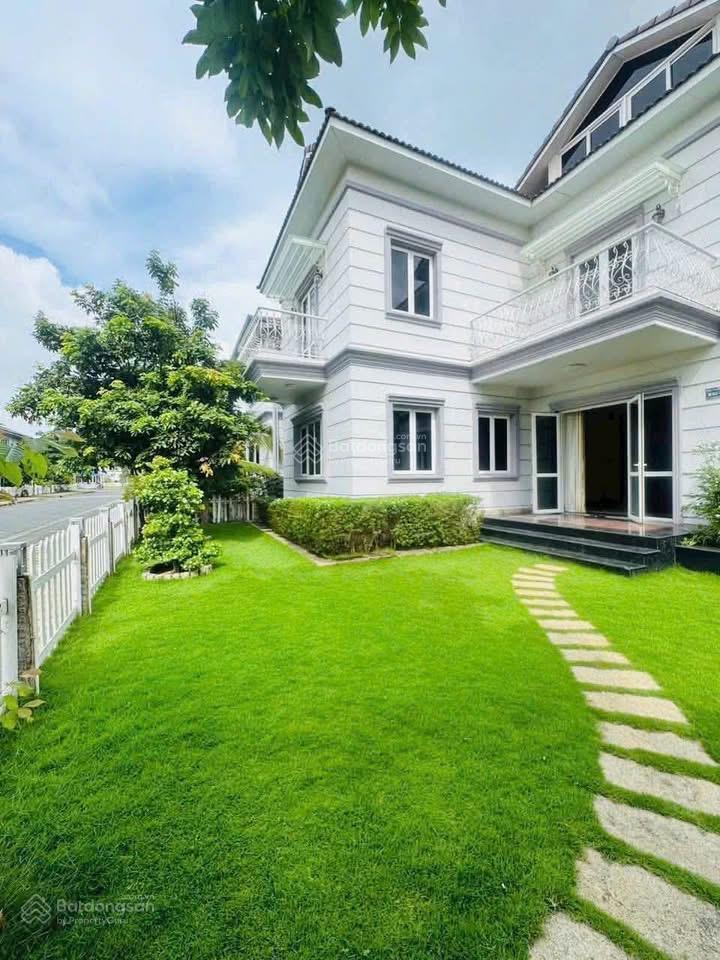Kẹt tiền bán gấp biệt thự garden homes siêu phẩm 3 mặt tiền gần sông sài gòn  kế vạn phúc