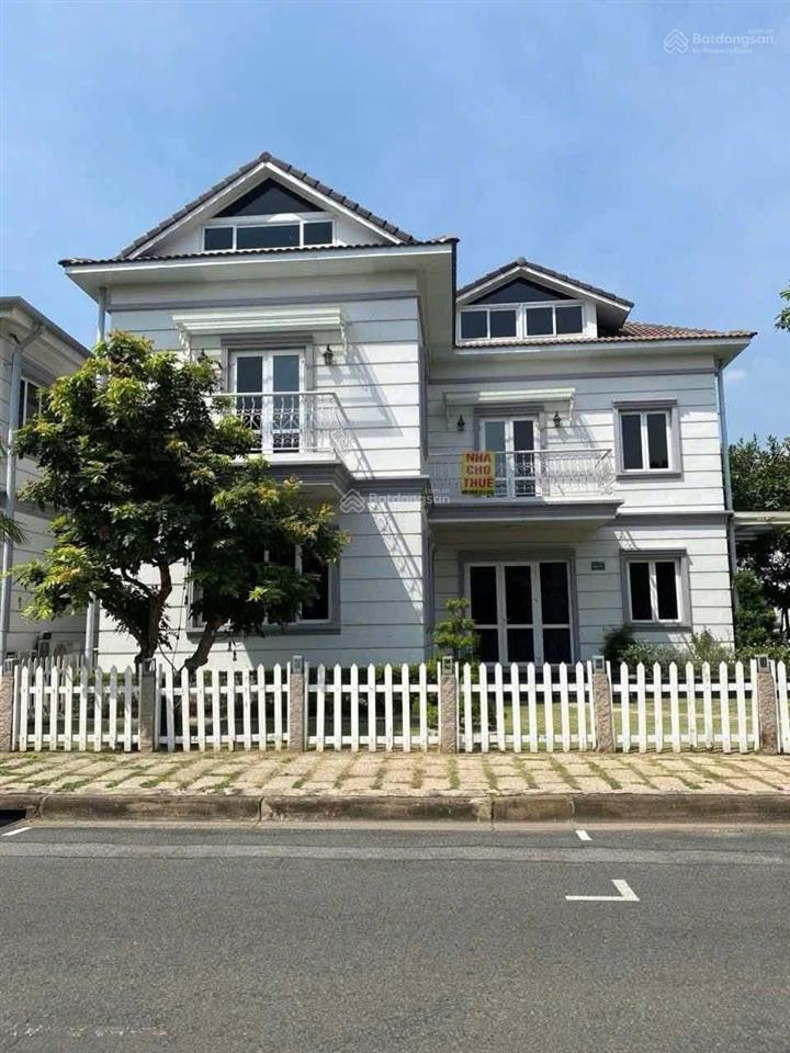 Kẹt tiền bán gấp biệt thự garden homes siêu phẩm 3 mặt tiền gần sông sài gòn  kế vạn phúc