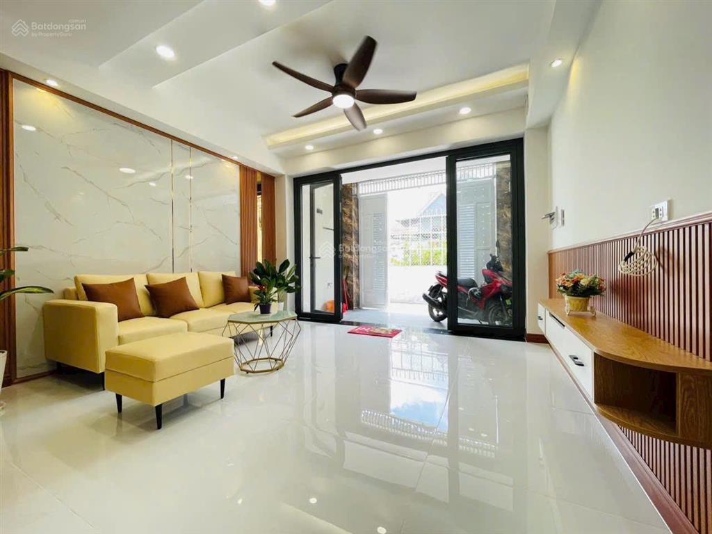 Bán gấp nhà 3 tầng hiệp bình chánh thủ đức,gần gigamal phạm văn đồng,6,6 tỷ,sổ hồng riêng,hẻm ô tô