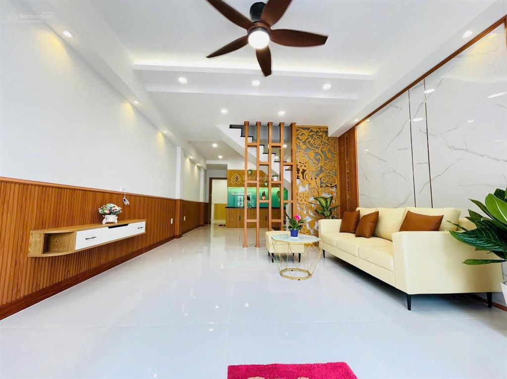Bán gấp nhà 3 tầng hiệp bình chánh thủ đức,gần gigamal phạm văn đồng,6,6 tỷ,sổ hồng riêng,hẻm ô tô