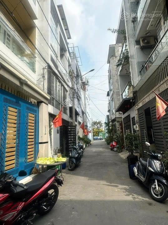 Chủ ngộp giảm 200 triệu bán gấp nhà 3 tầng gần vạn phúc, thủ đức 54m2 giá 6,7 tỷ, sổ hồng hoàn công