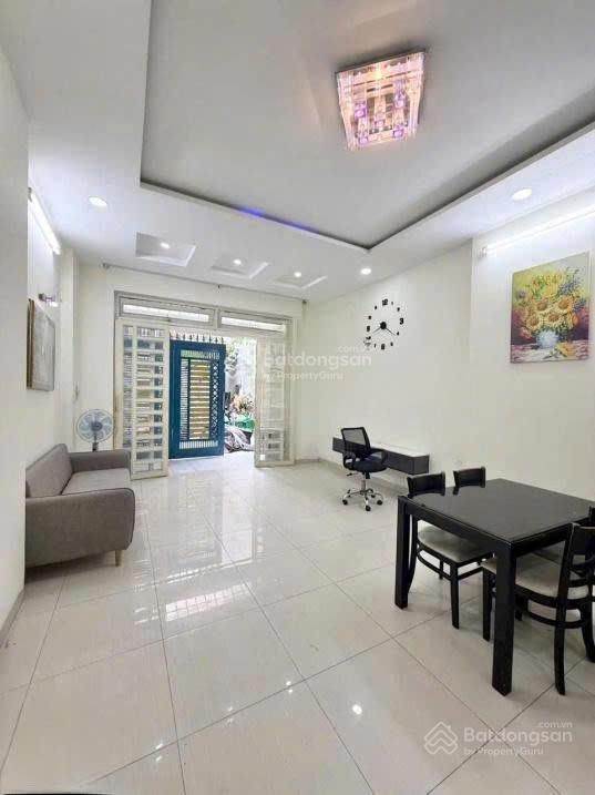 Chủ ngộp giảm 200 triệu bán gấp nhà 3 tầng gần vạn phúc, thủ đức 54m2 giá 6,7 tỷ, sổ hồng hoàn công