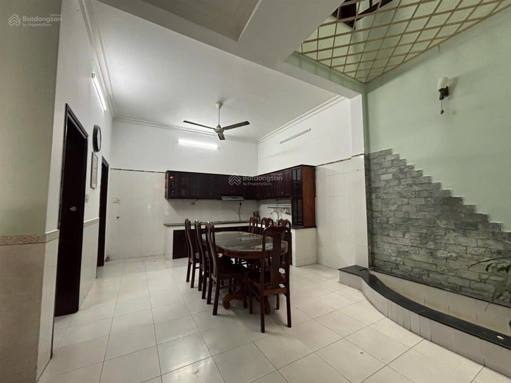 Cho thuê nhà khu bên sông  gigamall, 8mx16m 1 trệt 2 lầu, garage xe hơi, 25tr.