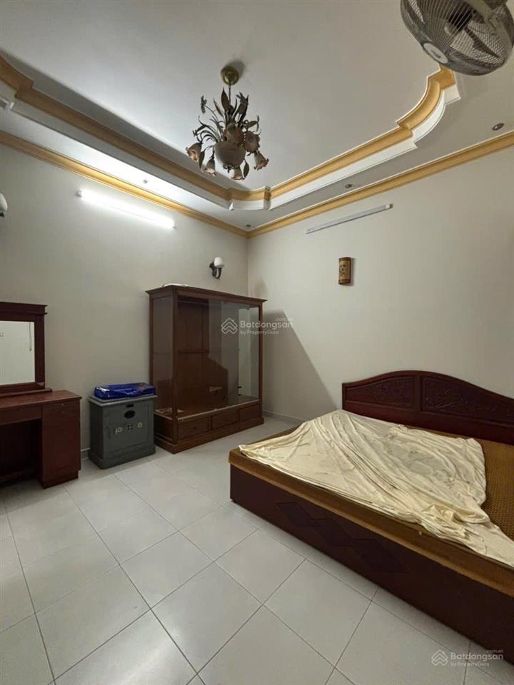 Cho thuê nhà khu bên sông  gigamall, 8mx16m 1 trệt 2 lầu, garage xe hơi, 25tr.