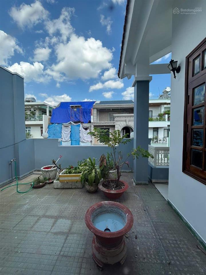 Cho thuê nhà khu bên sông  gigamall, 8mx16m 1 trệt 2 lầu, garage xe hơi, 25tr.