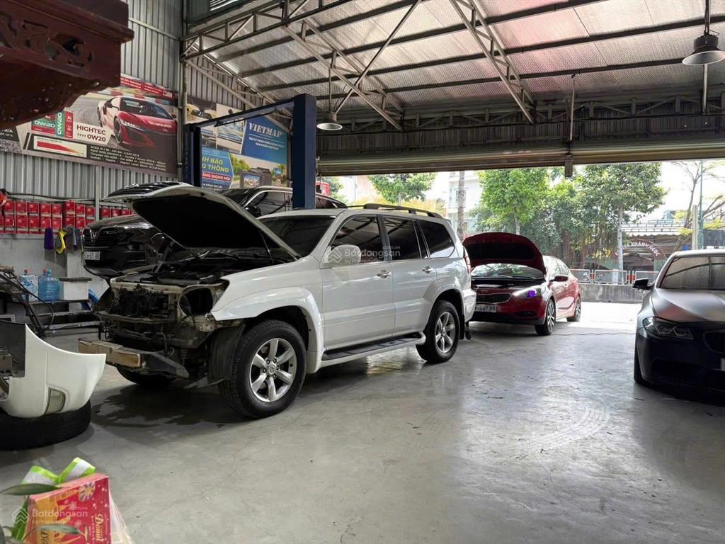 Cần cho thuê mặt bằng mặt tiền đường phạm văn đồng, quận thủ đức, 210m2 giá chỉ 45 triệu