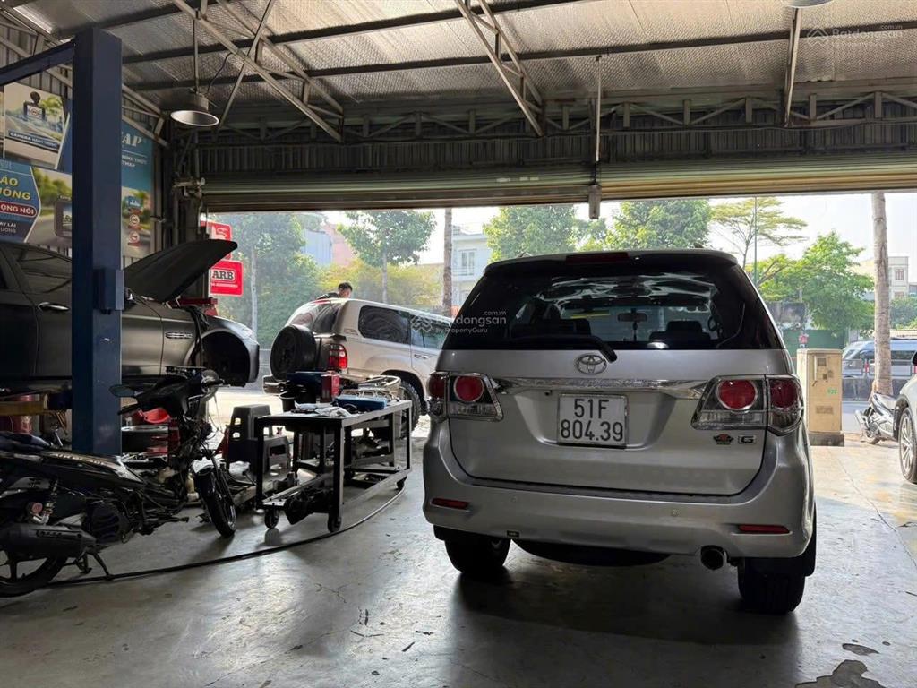 Cần cho thuê mặt bằng mặt tiền đường phạm văn đồng, quận thủ đức, 210m2 giá chỉ 45 triệu