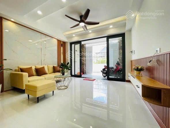 Cần bán gấp nhà 3 tầng gần gigamall, phạm văn đồng, hiệp bình chánh, thủ đức 6.5 tỷ. dt 4x15m