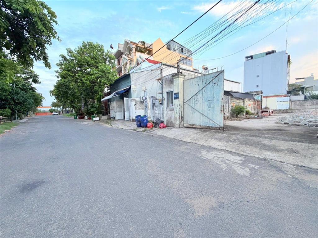 Cần tiền bán gấp đất hiệp bình phước thủ đức  hẻm xe tải thông, gần vạn phúc, 50tr/m2