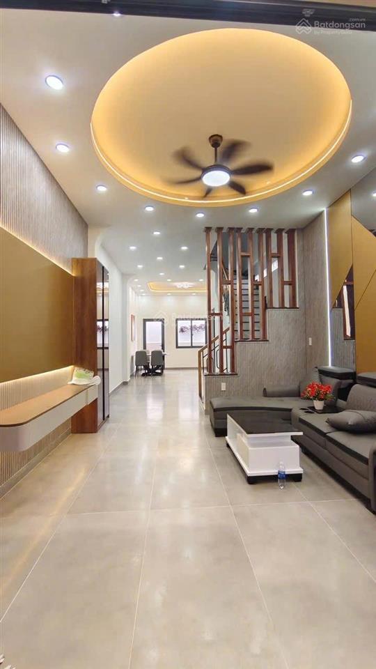 Bán nhà 3 tầng ngay chợ hiệp bình,hiệp bình chánh, gần gigamal thủ đức,60m260m2 giá 5,5 tỷ