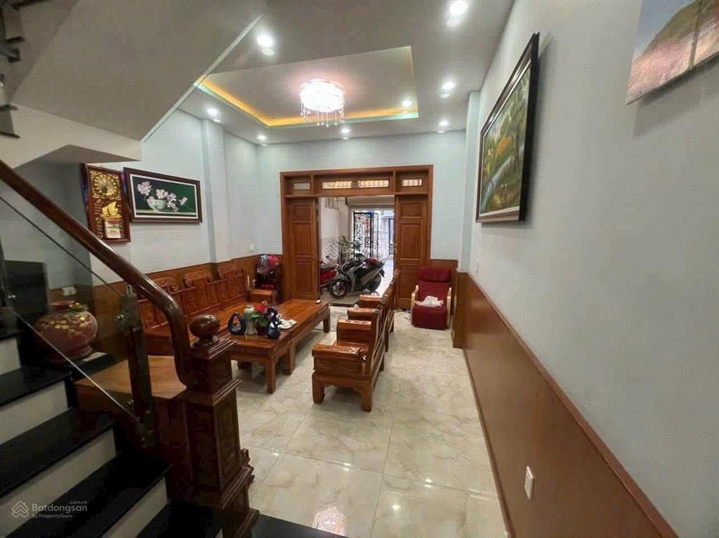 Nhà 3 tầng khu đồng bộ  sát vách vạn phúc, thủ đức  4,5x17,82 (80,1m2) giá 10,3tỷ, sổ hồng riêng