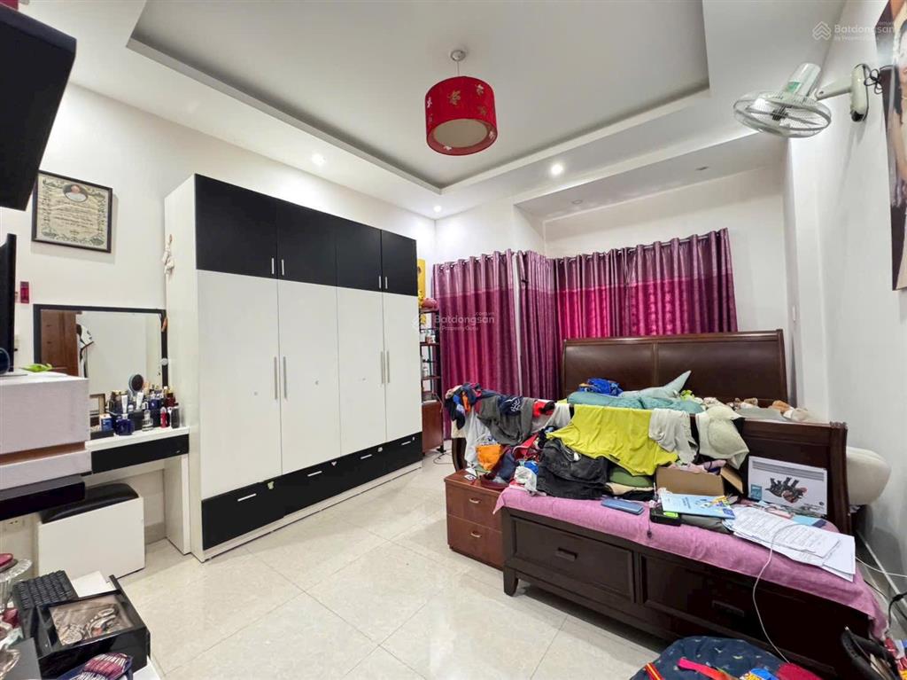 Cần bán gấp nhà 3 tầng khu bên sông hiệp bình chánh thủ đức, 7,99 tỷ, sổ hồng riêng, hẻm xe tải